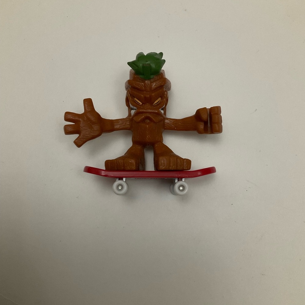 Tech Deck Dudes Tiki Toy